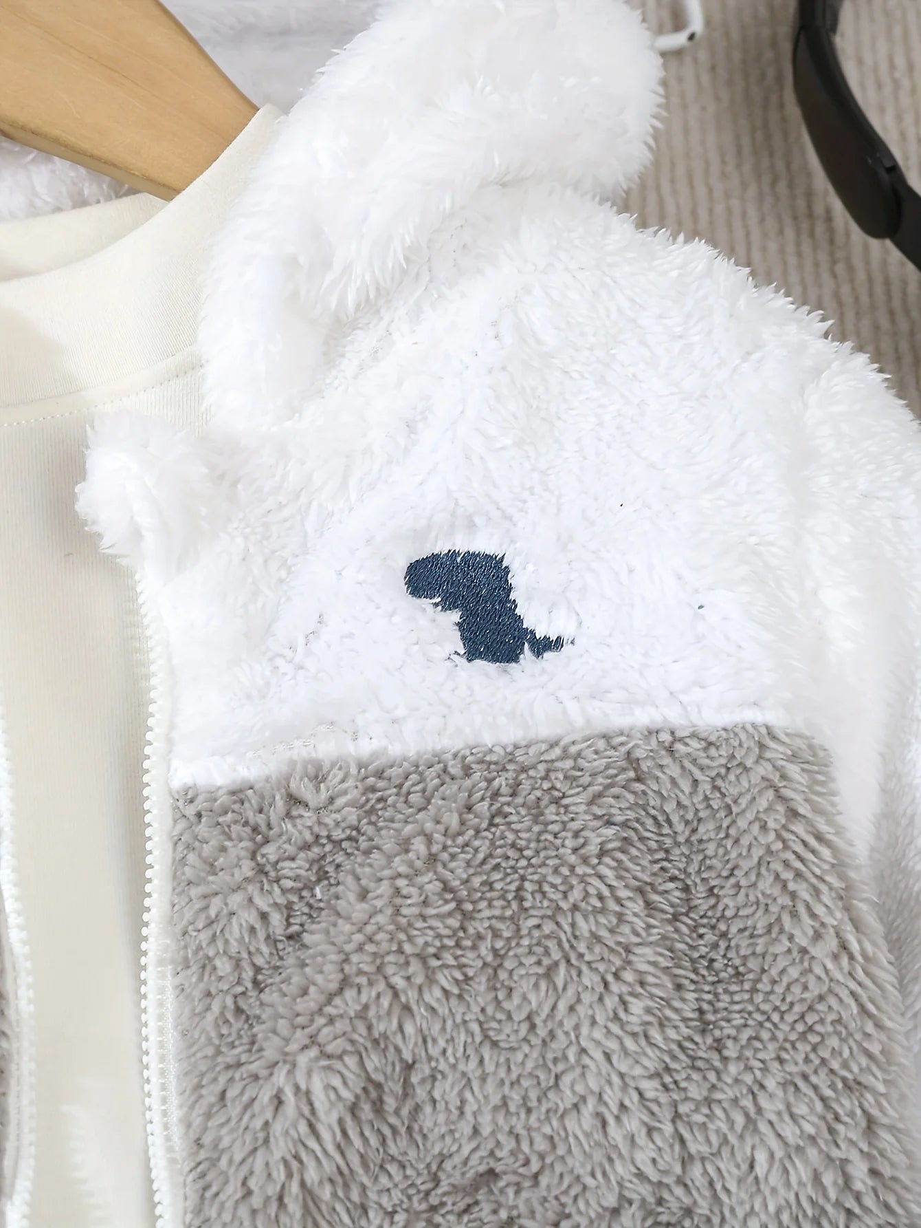 סוודר פרווה דגם עידו