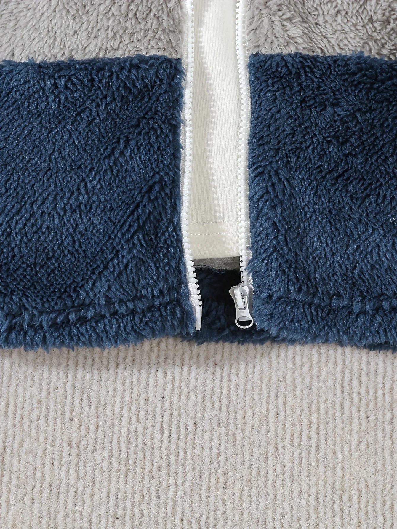 סוודר פרווה דגם עידו