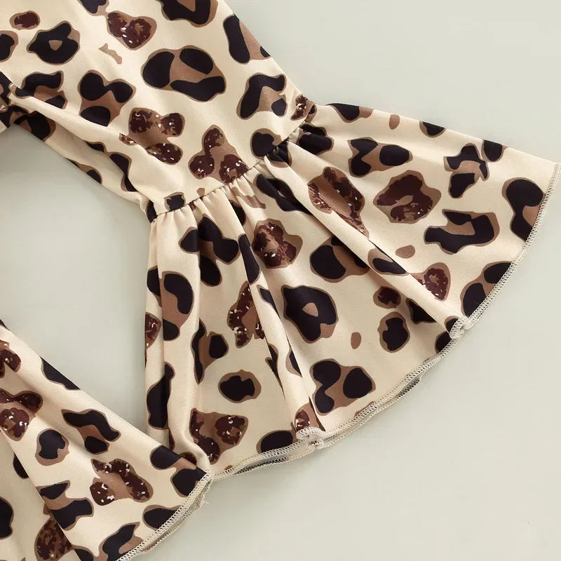 מארז בגדי בייבי גריל מנומר 
סט גוף ומכנסי פעמון בוהו