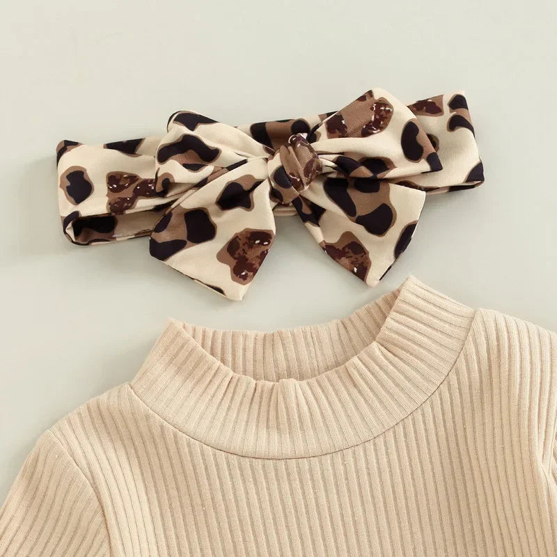 מארז בגדי בייבי גריל מנומר 
סט גוף ומכנסי פעמון בוהו